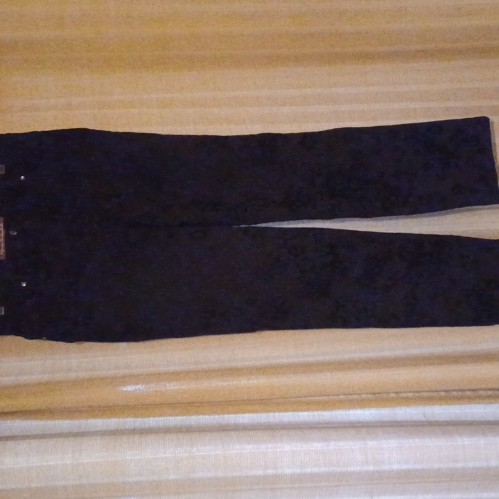 Gloria Vanderbilt black jeans with raised print. See 4th photo